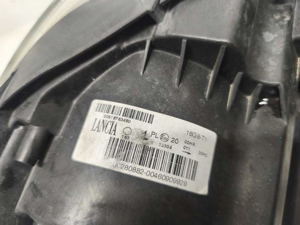 PHARE GAUCHE LANCIA - Vue 3